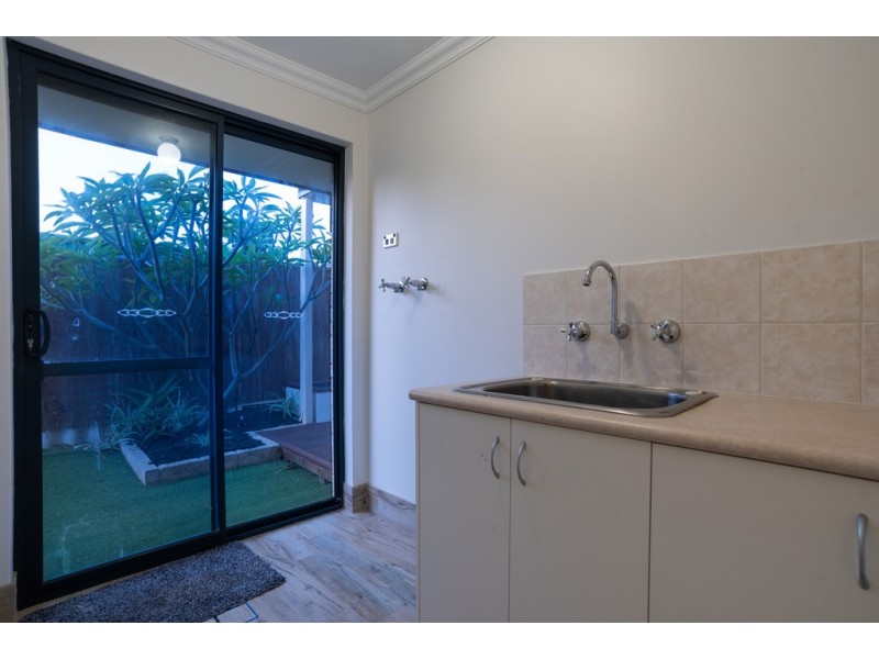 24 Salesian Court, Queens Park WA 6107