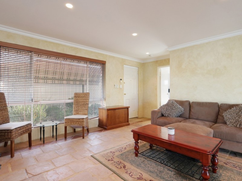 12/2 Glennis Close, Gosnells WA 6110