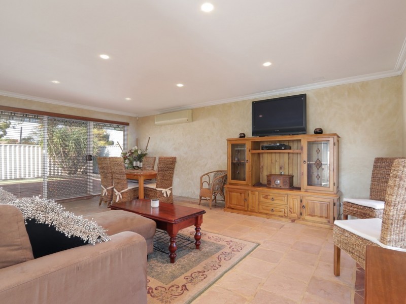 12/2 Glennis Close, Gosnells WA 6110