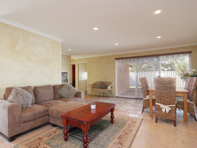 12/2 Glennis Close, Gosnells WA 6110