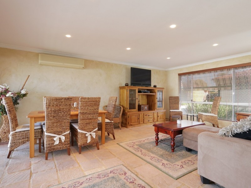 12/2 Glennis Close, Gosnells WA 6110