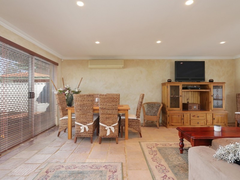 12/2 Glennis Close, Gosnells WA 6110