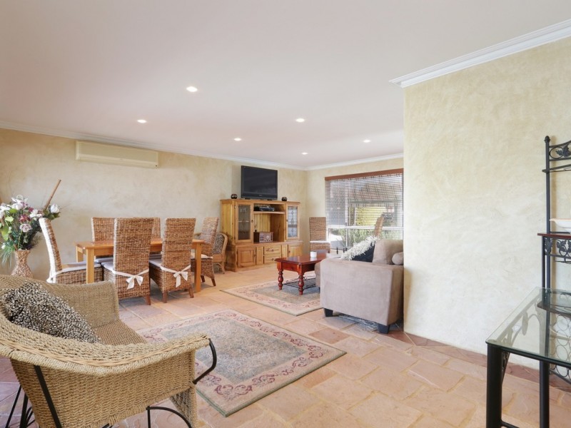 12/2 Glennis Close, Gosnells WA 6110