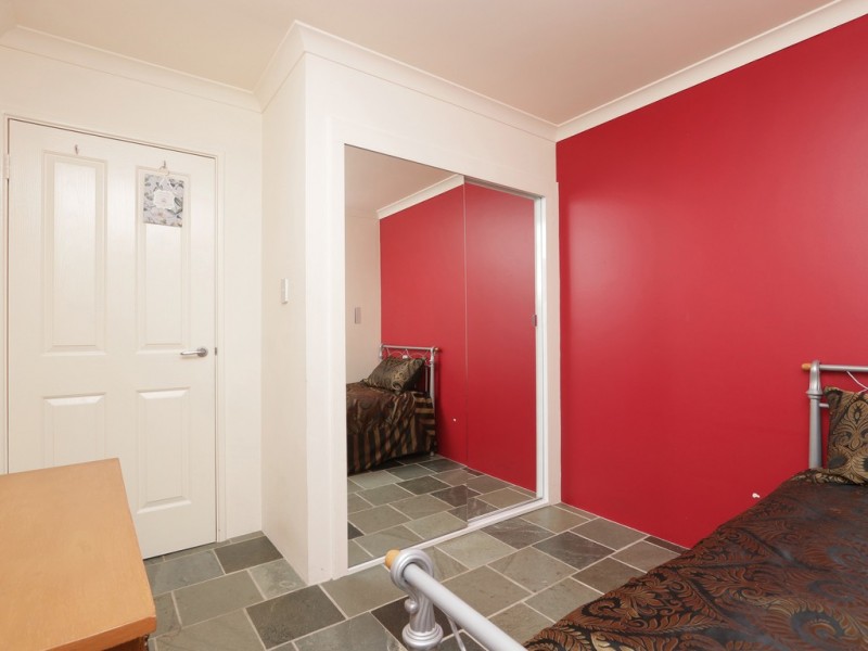 12/2 Glennis Close, Gosnells WA 6110