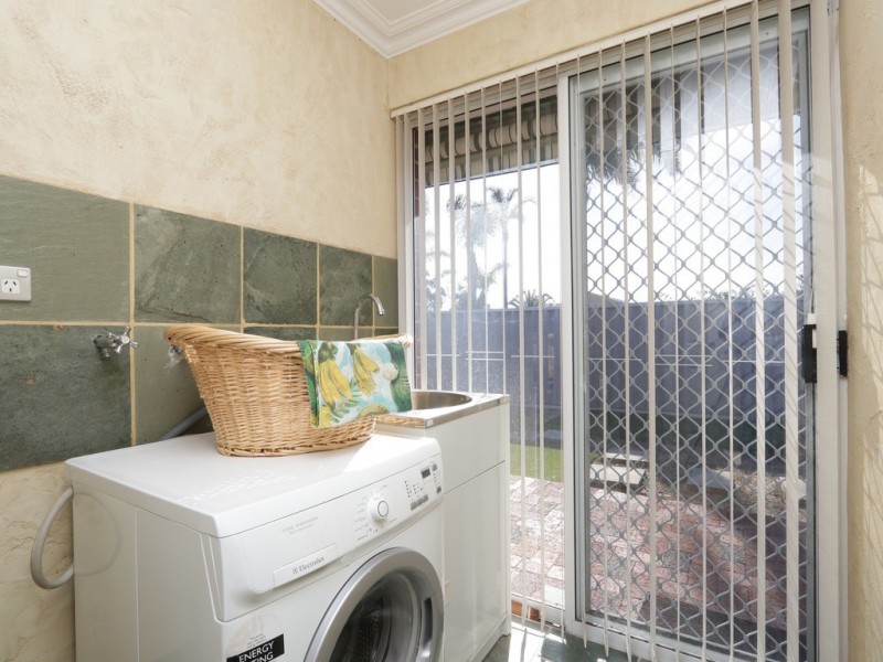 12/2 Glennis Close, Gosnells WA 6110