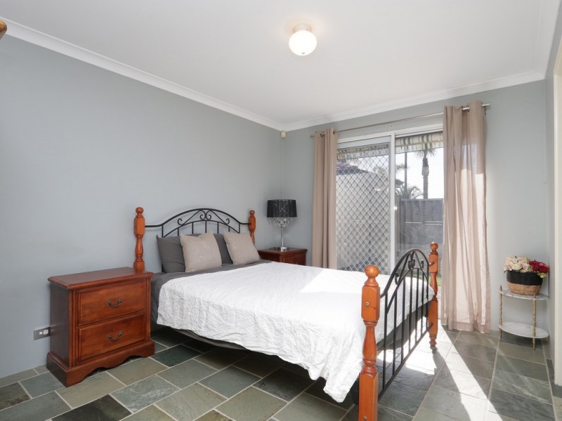 12/2 Glennis Close, Gosnells WA 6110