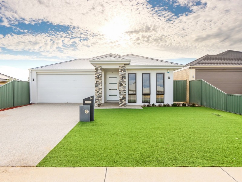 24 Leonharte St, Beckenham WA 6107