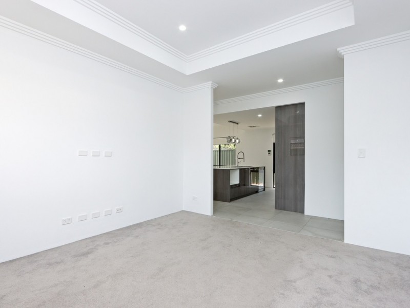 24 Leonharte St, Beckenham WA 6107