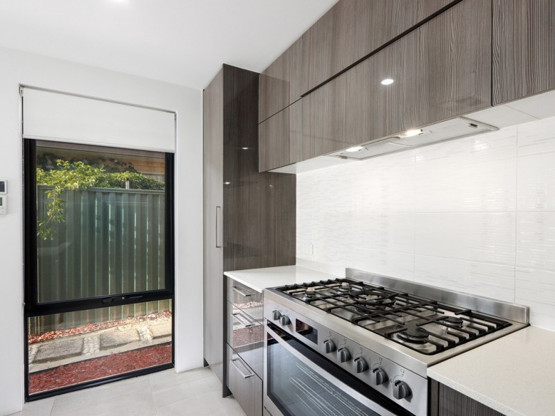 24 Leonharte St, Beckenham WA 6107