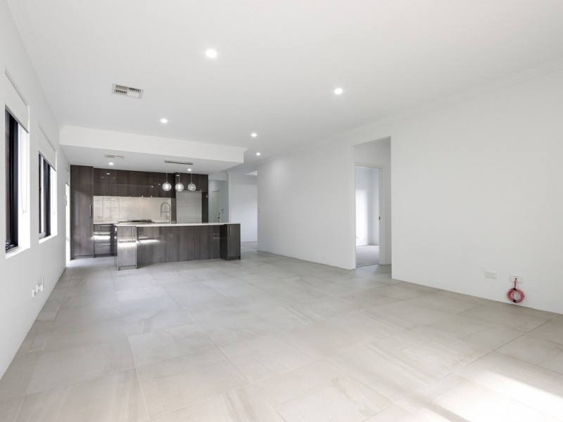 24 Leonharte St, Beckenham WA 6107