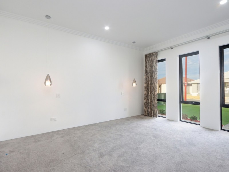 24 Leonharte St, Beckenham WA 6107