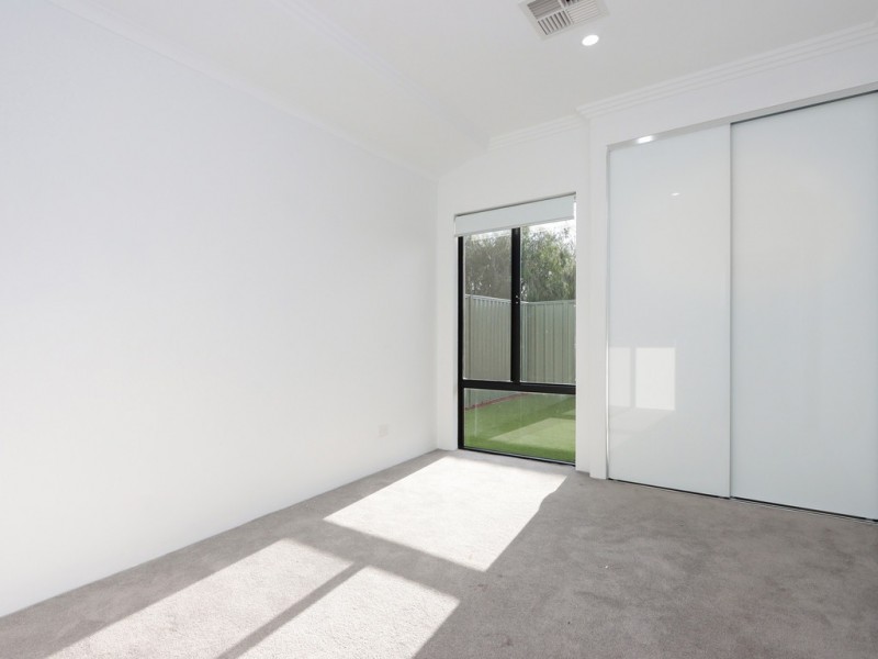 24 Leonharte St, Beckenham WA 6107