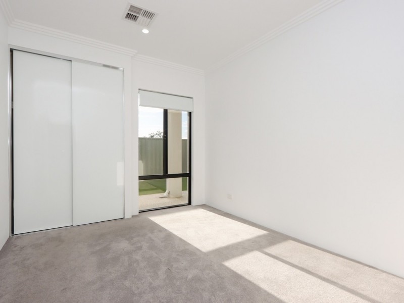 24 Leonharte St, Beckenham WA 6107