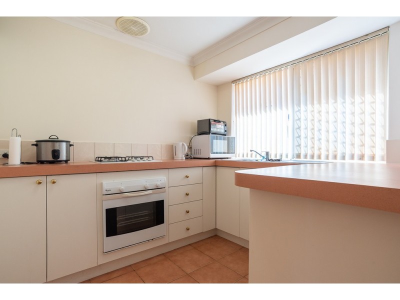 8/18 Hogarth Street, Cannington WA 6107