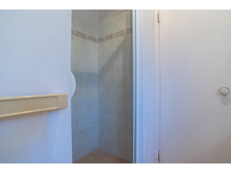 8/18 Hogarth Street, Cannington WA 6107