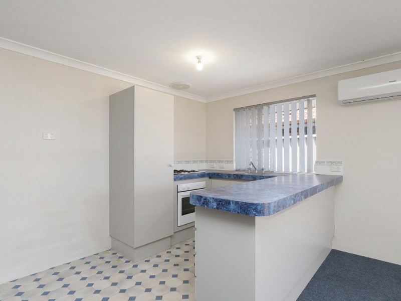 31 Stephen Street, Queens Park WA 6107