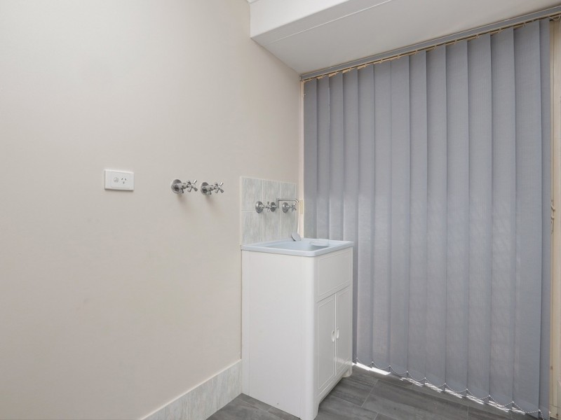 31 Stephen Street, Queens Park WA 6107