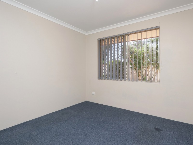 31 Stephen Street, Queens Park WA 6107