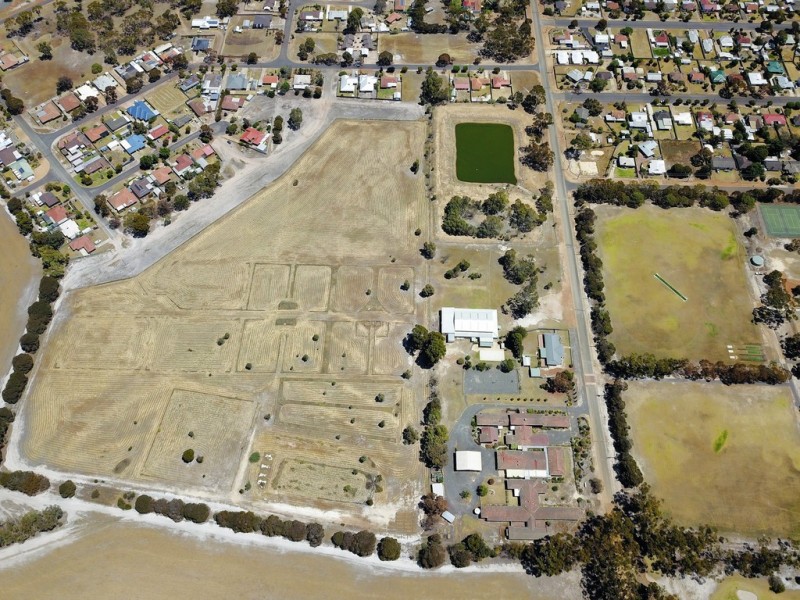 Lot 8 Round Drive, Katanning WA 6317