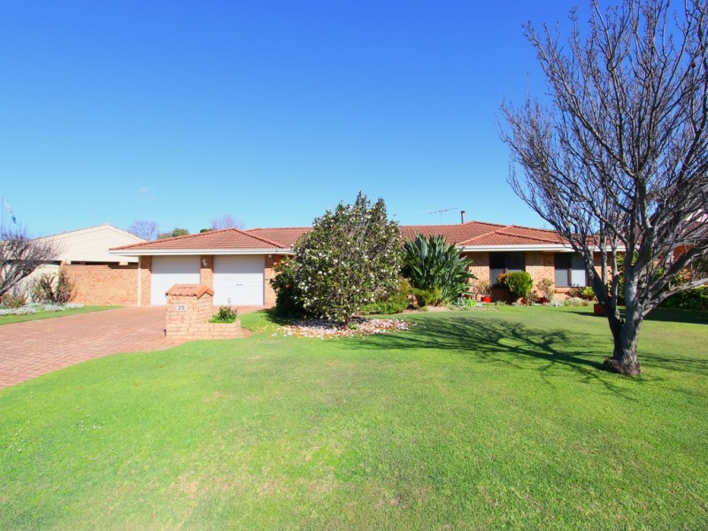 29 Stonecreek Close, Thornlie WA 6108