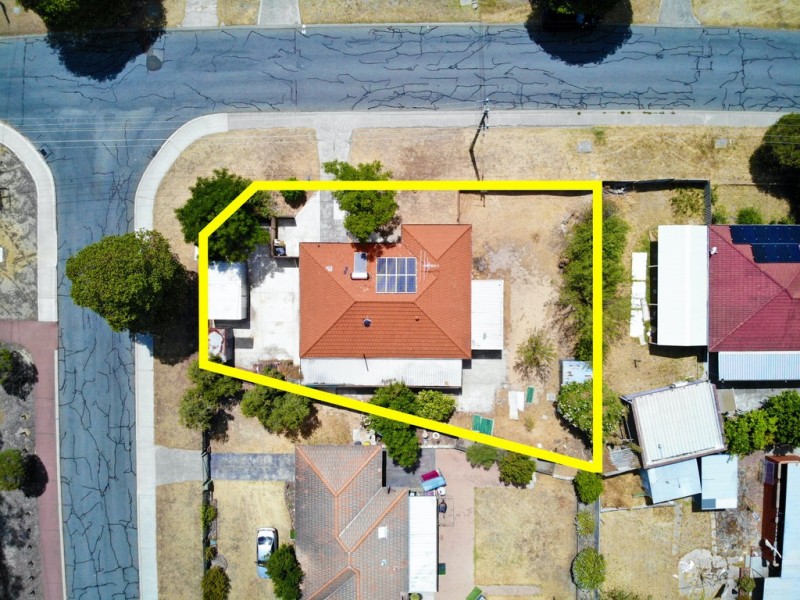 9 Carabeen Road, Maddington WA 6109