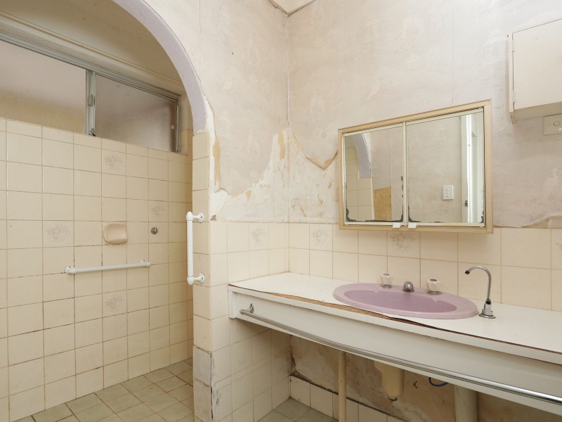 9 Carabeen Road, Maddington WA 6109