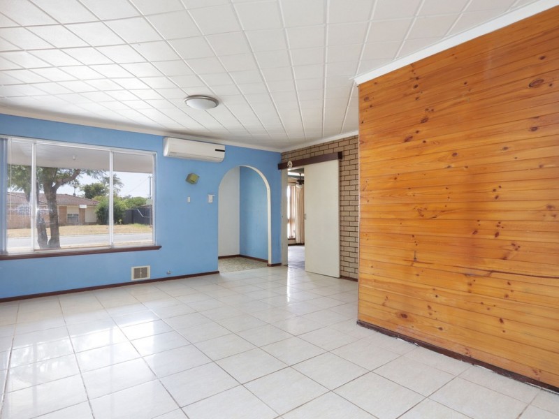 9 Carabeen Road, Maddington WA 6109