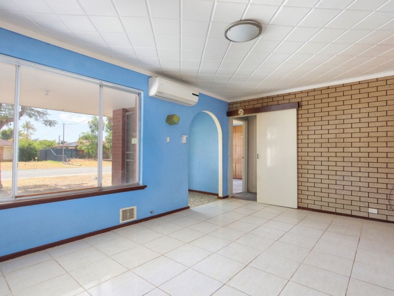 9 Carabeen Road, Maddington WA 6109