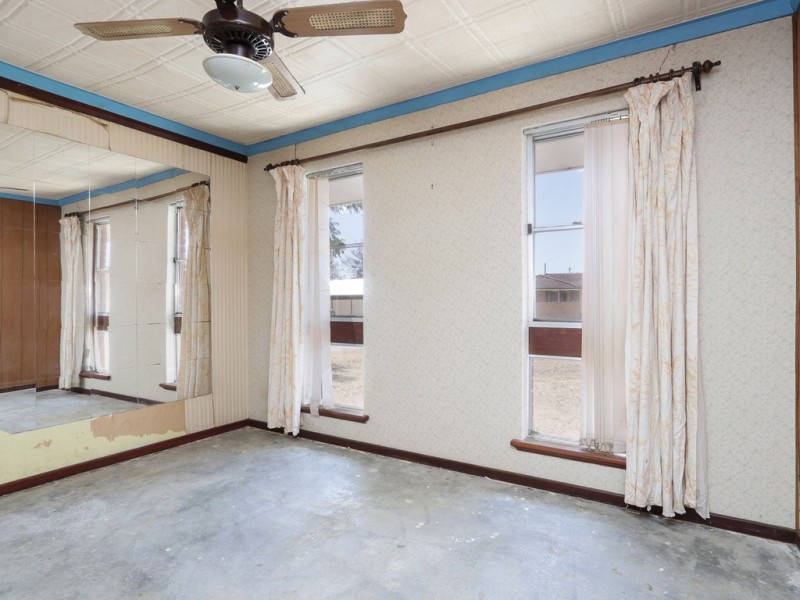 9 Carabeen Road, Maddington WA 6109