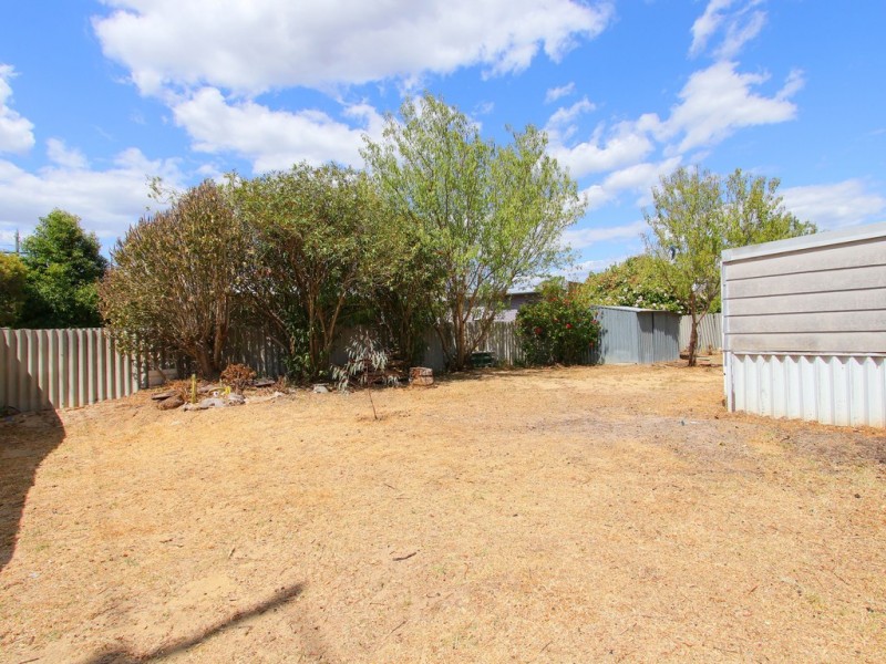 9 Carabeen Road, Maddington WA 6109