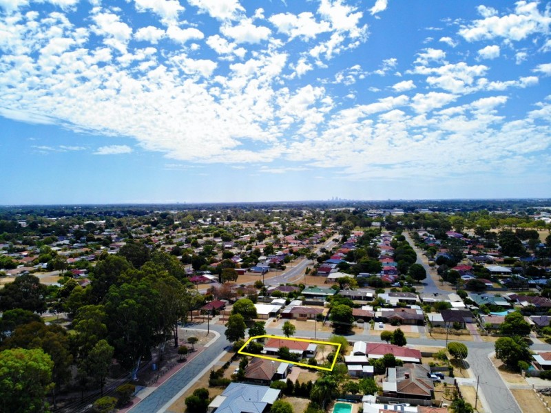 9 Carabeen Road, Maddington WA 6109