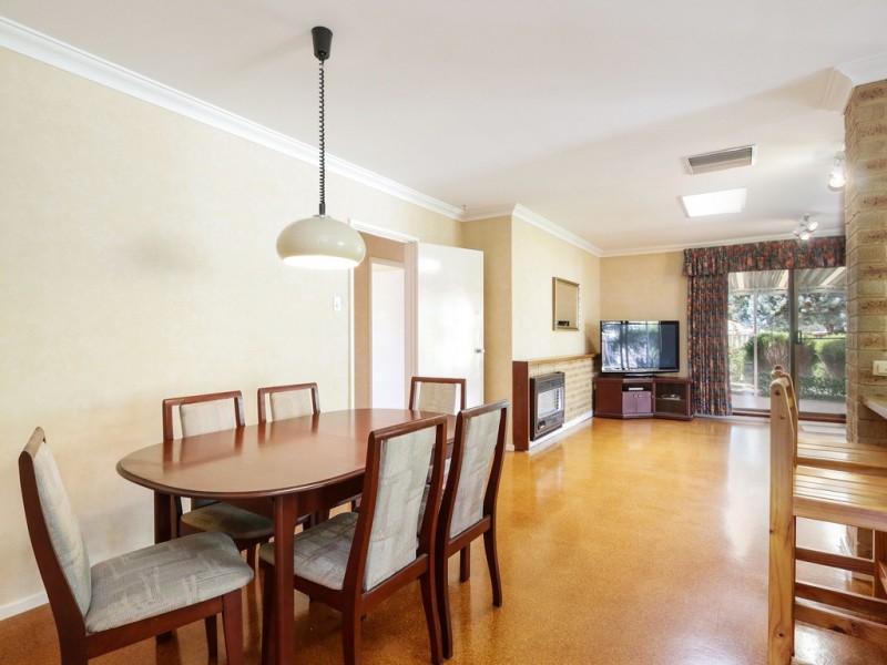 26 Crusader Drive, Thornlie WA 6108