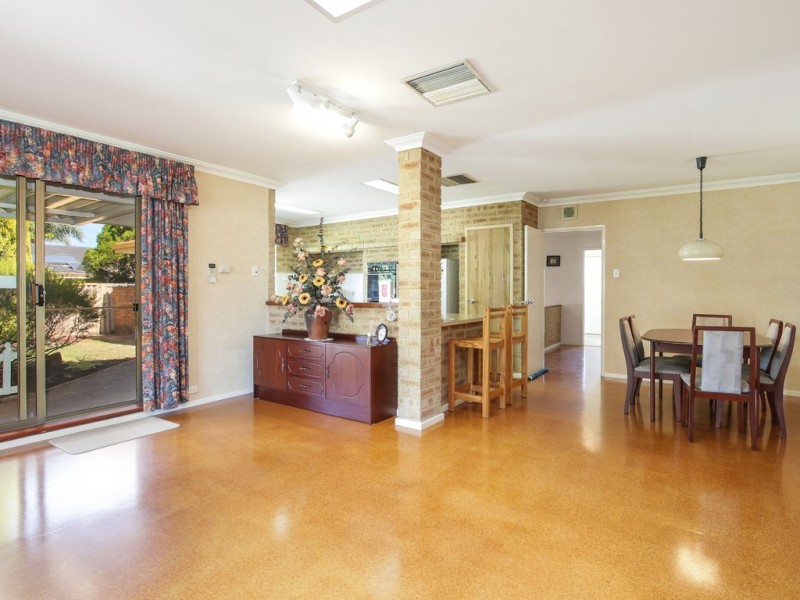 26 Crusader Drive, Thornlie WA 6108