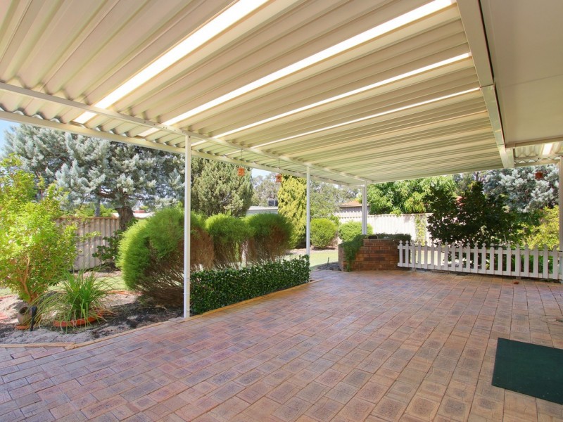 26 Crusader Drive, Thornlie WA 6108