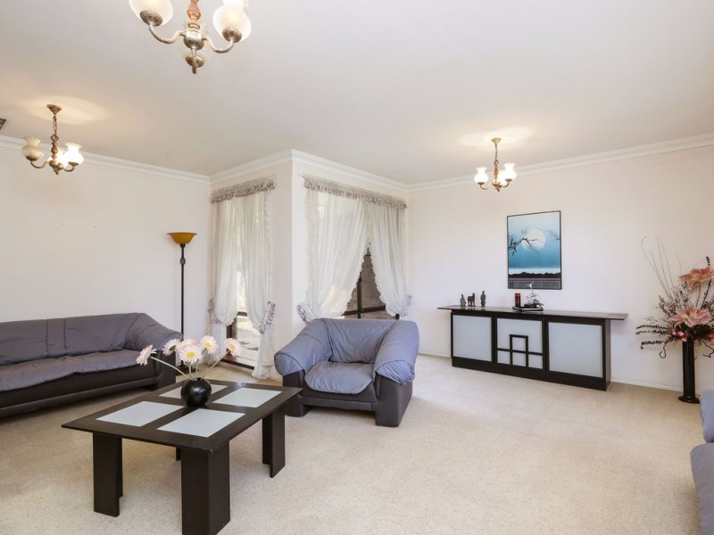 26 Crusader Drive, Thornlie WA 6108