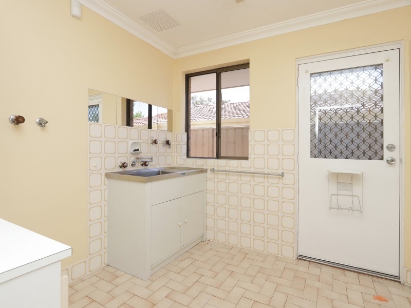 26 Crusader Drive, Thornlie WA 6108