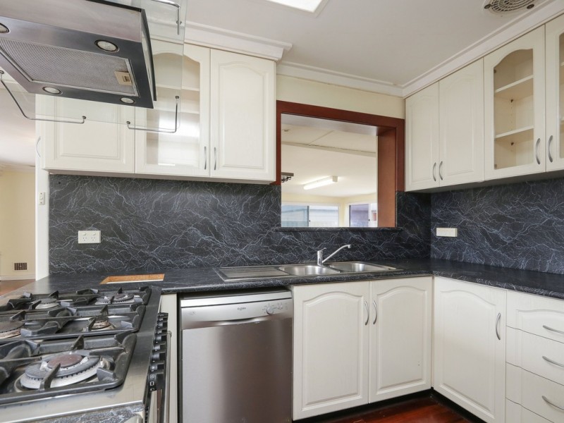 40A Brixton Street, Beckenham WA 6107