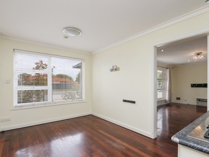 40A Brixton Street, Beckenham WA 6107
