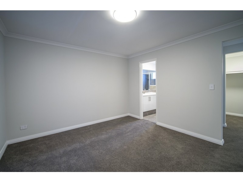 38B Jubilee St, Beckenham WA 6107