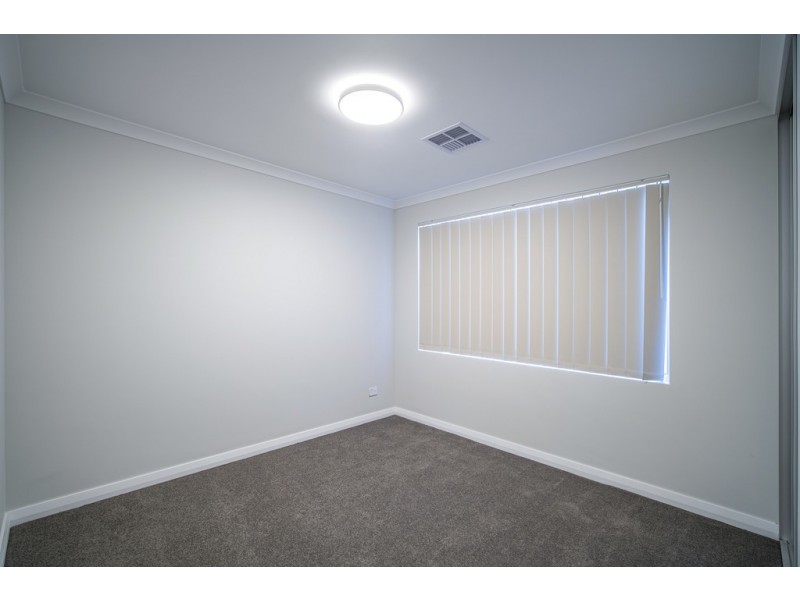 38B Jubilee St, Beckenham WA 6107