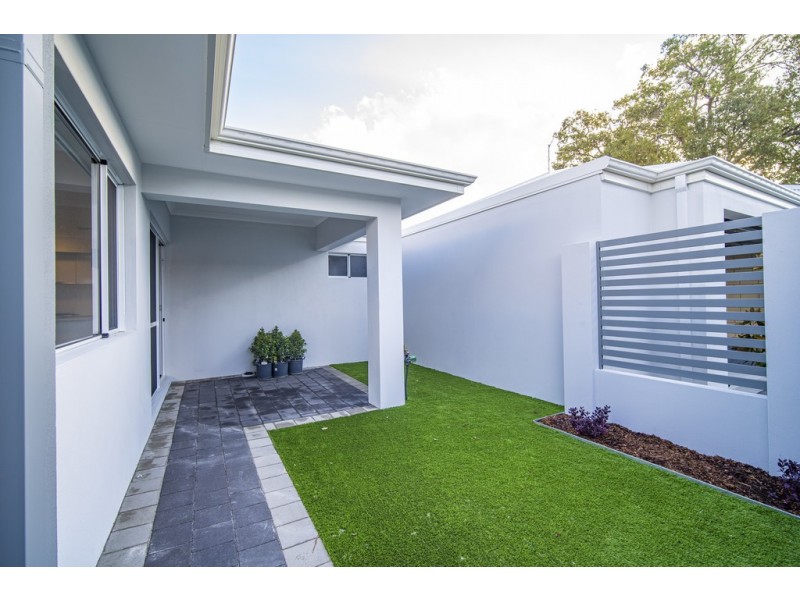38B Jubilee St, Beckenham WA 6107