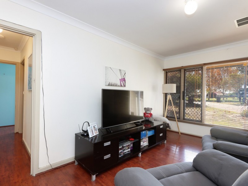 11a Upton Place, Langford WA 6147