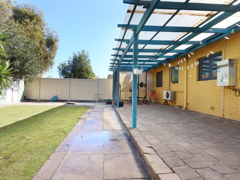 11a Upton Place, Langford WA 6147