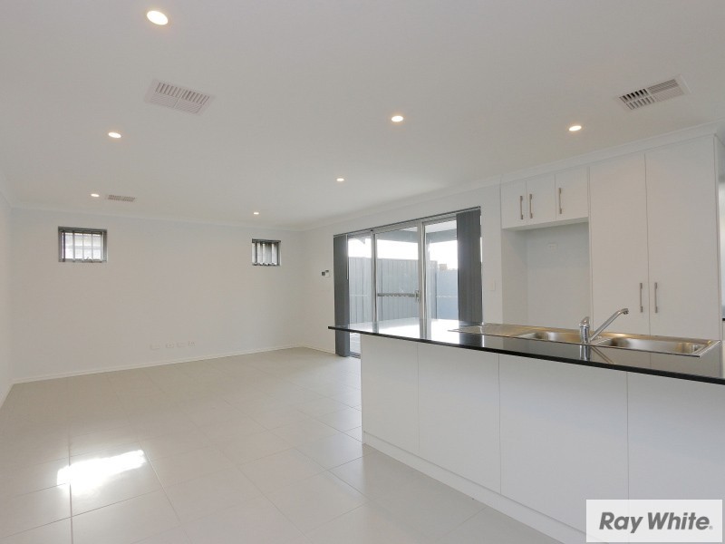 9B Halsey Close, Cannington WA 6107