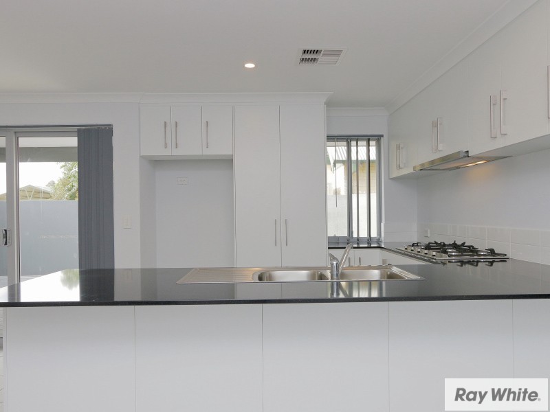 9B Halsey Close, Cannington WA 6107