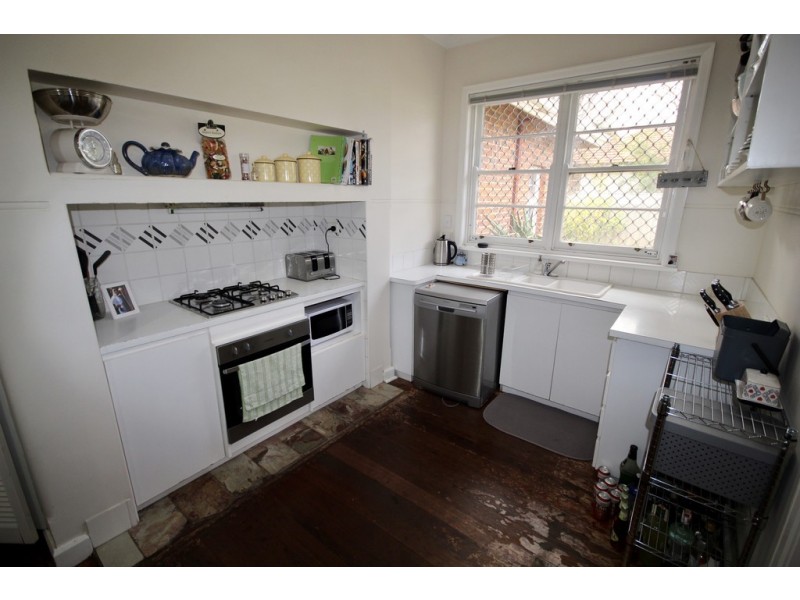 91 Manning Road, Manning WA 6152