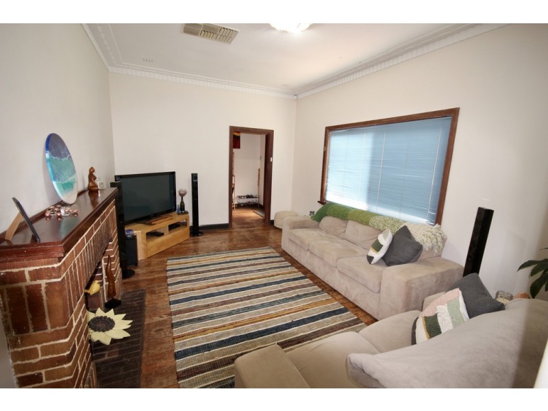 91 Manning Road, Manning WA 6152