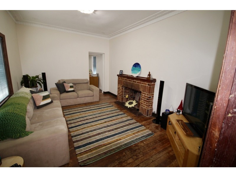 91 Manning Road, Manning WA 6152