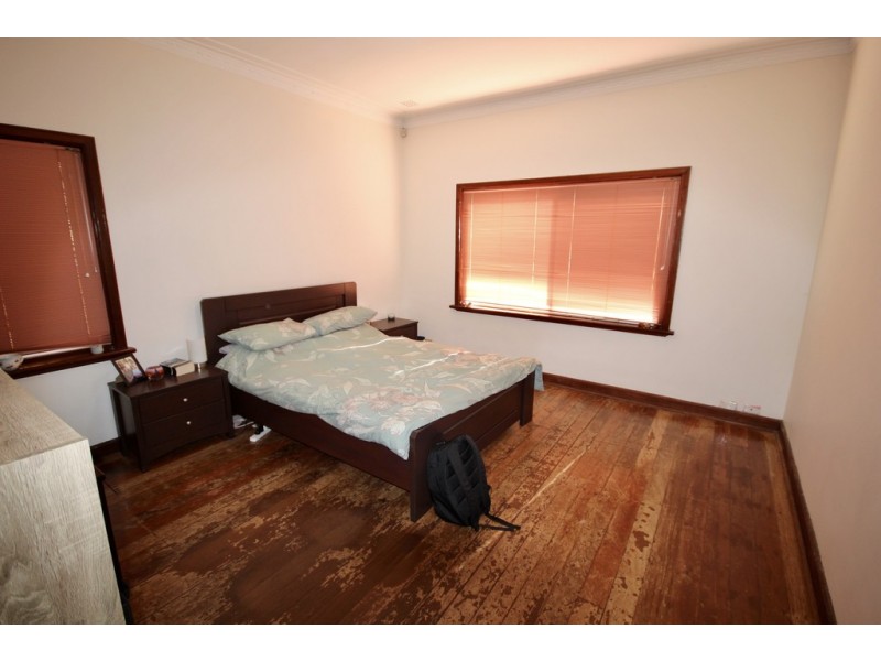 91 Manning Road, Manning WA 6152