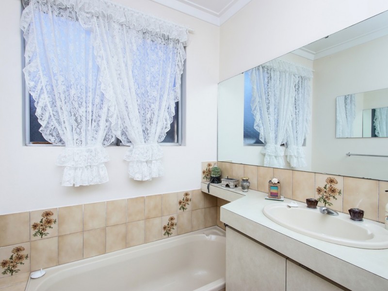 12 Eudanda Place, Cannington WA 6107